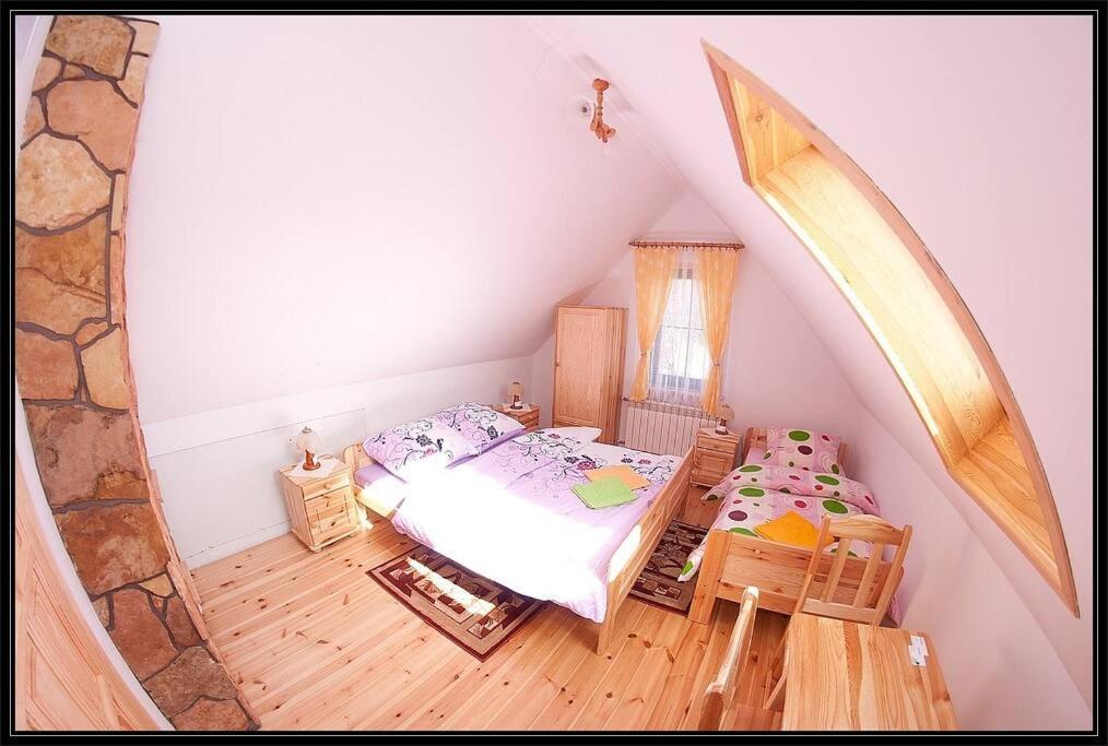 Swiety Spokoj Palesnica Экстерьер фото